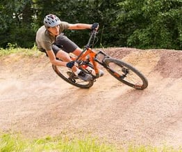 Teen-mountain-biking-summer-camp