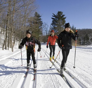 teen-camp-cross-country-skiing.jpg