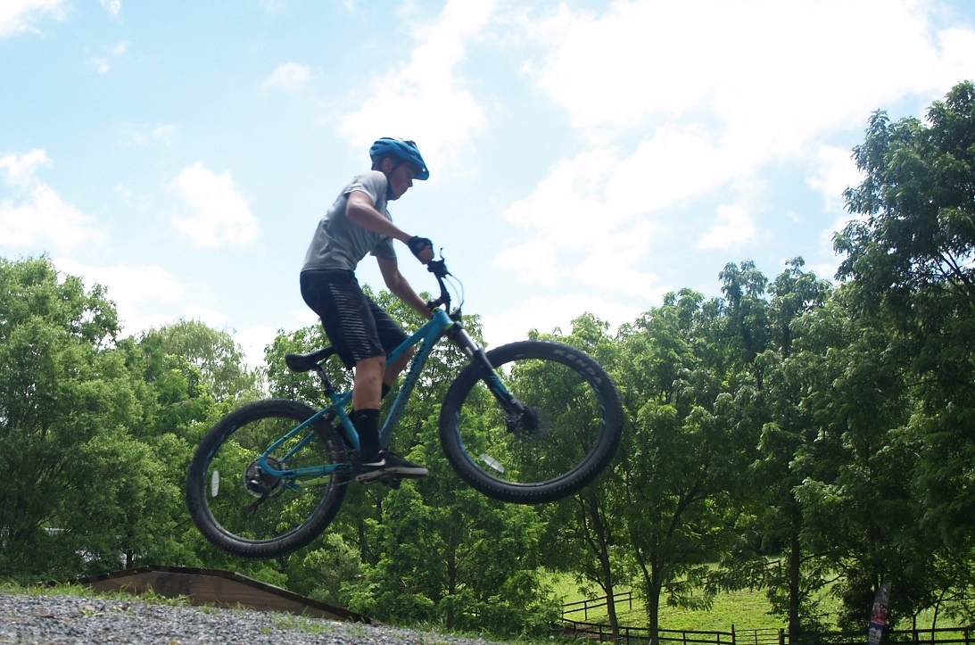 sleepaway-mountain-biking-summer-camps-for-teens